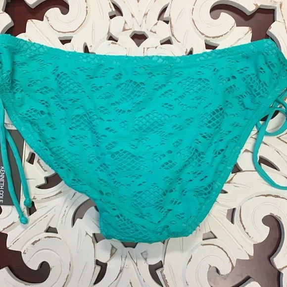 Kenneth Cole Reaction Crochet Detail SGL Aqua Green Bikini Bottoms Size M NWT - Picture 8 of 10